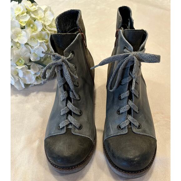 NAOT Footwear Women's Groovy Boot Vintage Smoke and Olive Green, Size 39 - Picture 2 of 9